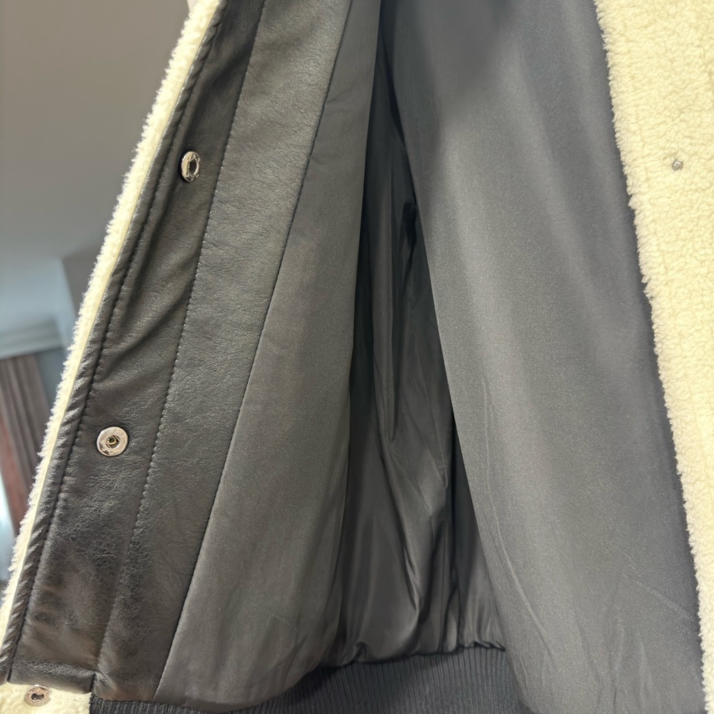 Bomber jacket - Picture 4 of 4